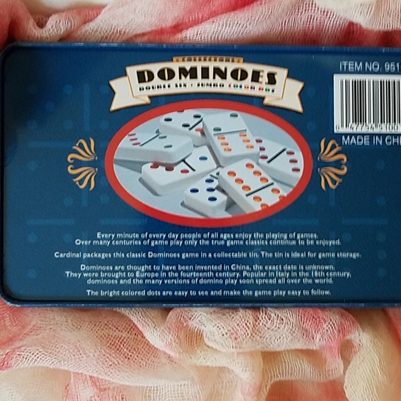 Collectors Dominoes Set in Tin Box - Picture 2 of 5